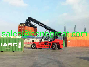 China Chinese 45 ton container reach stacker manufacturer with DANA transmission supplier