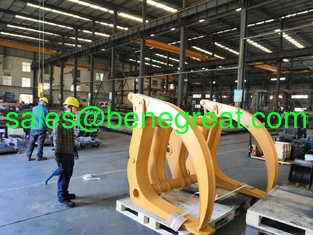 China Caterpillar wheel loader attachment log grapple wood clamp for volvo wheel loaders supplier