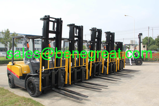 China 3.0 ton diesel forklift with isuzu engine 3.0t forklift truck price supplier