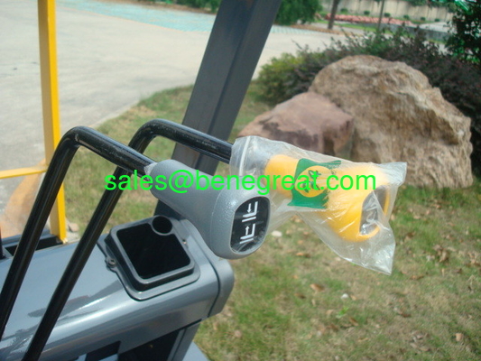 brand new 2.5t diesel forklift FD25T forklift 2.5ton diesel forklift with ISUZU C240 engine price supplier