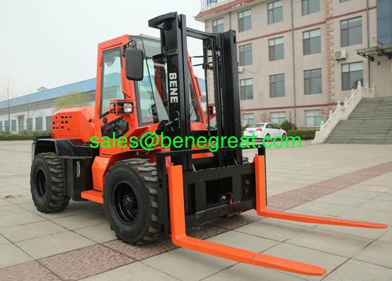 Empilhadeira todo-terreno 3.5 toneladas 4x4 3.5 ton Empilhadeira todo-o-terreno supplier