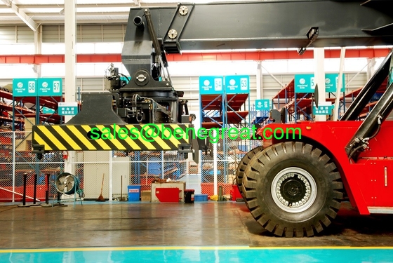 45ton fabricante  Empilhador de alcance 45ton empilhador de alcance de recipiente45T empilhador de contentores supplier