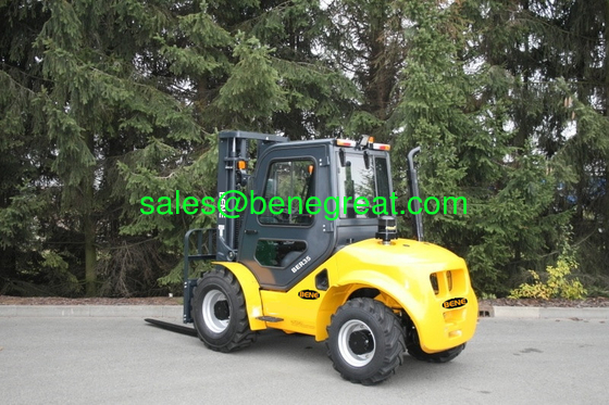 BENE 4 wheel drive 3.5ton rough terrain forklift truck with closed cabin supplier