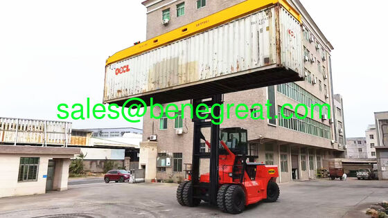 BENE 42 tons heavy diesel forklift 40ton to 45ton container reach stacker with container spreader supplier