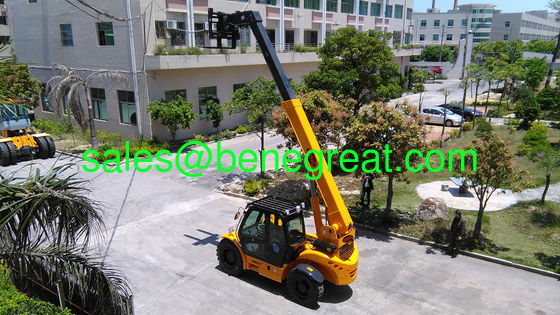 Empilhadeira telescópica de 2,5 toneladas com motor Cumins supplier