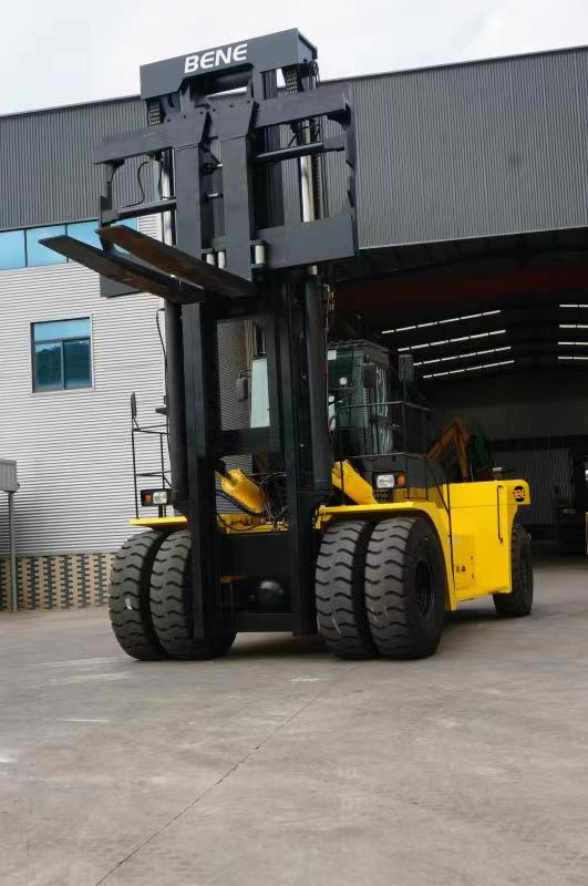 Chinese biggest diesel forklift 45ton heavy duty forklift 45ton container forklift truck with side shifter