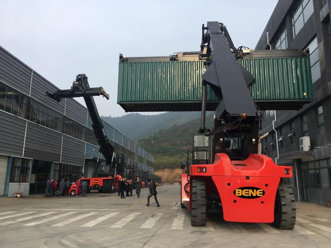 Chinese container reach stacker manufacturer vs Sany 45ton container lift truck Hyster 45 ton container stacker price